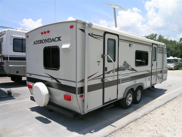 Used 2004 Thor Adirondack 26RK Travel Trailer For Sale
